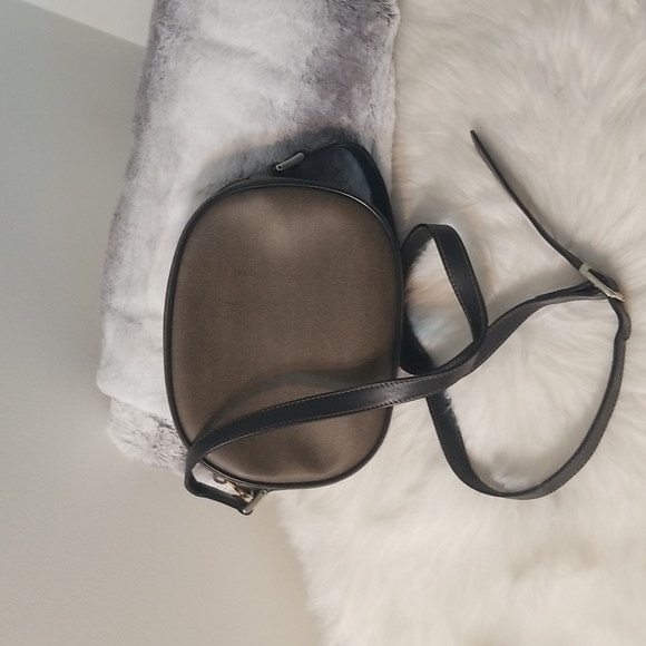 Gorgeous Vintage Fendi Crossbody - Picture 2 of 3